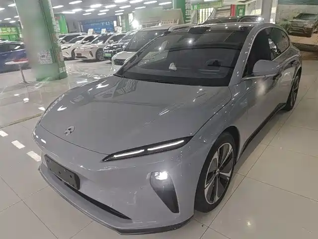 2025 Nio ET5