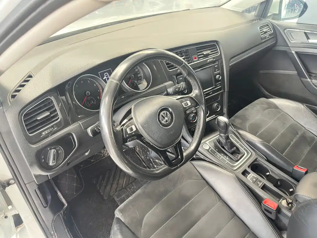 Volkswagen Golf — миниатюра 6