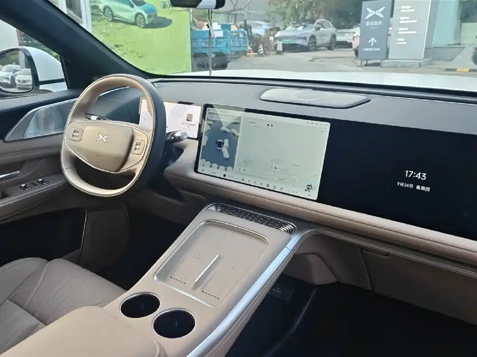 XPeng G9 — миниатюра 2