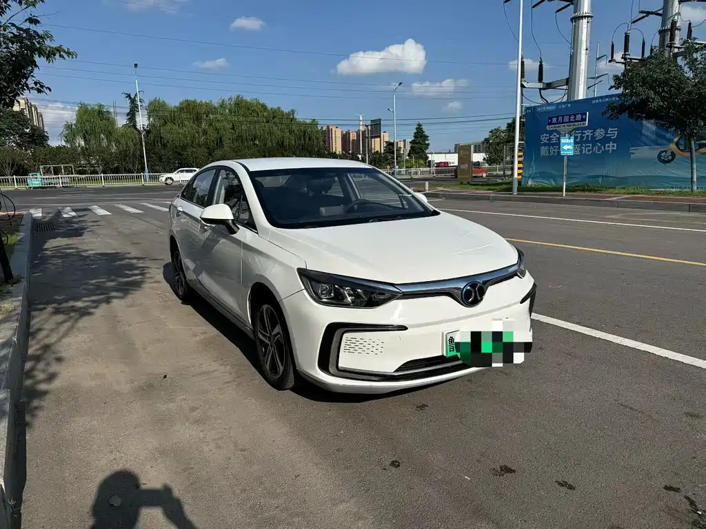 BAIC EU5 — миниатюра 2