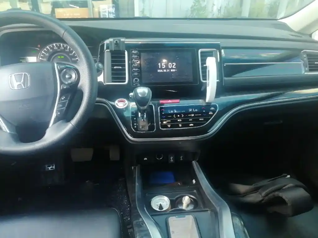 Honda Elysion — миниатюра 11