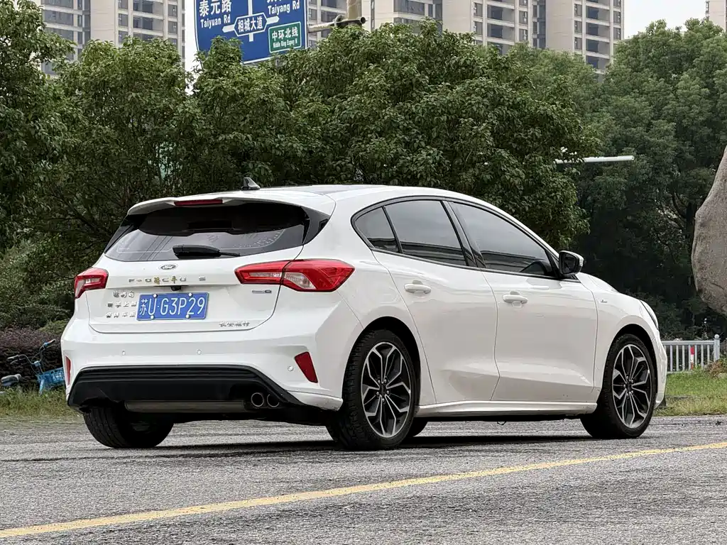 Ford Focus — миниатюра 3