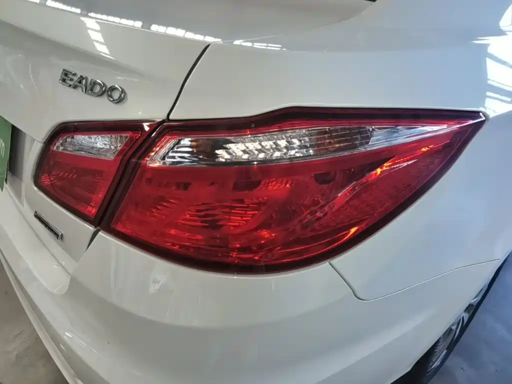 Changan Eado — миниатюра 8
