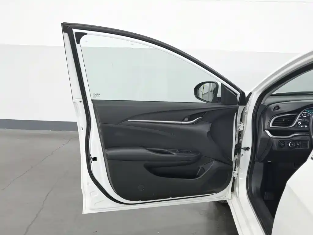 Buick Excelle — миниатюра 8