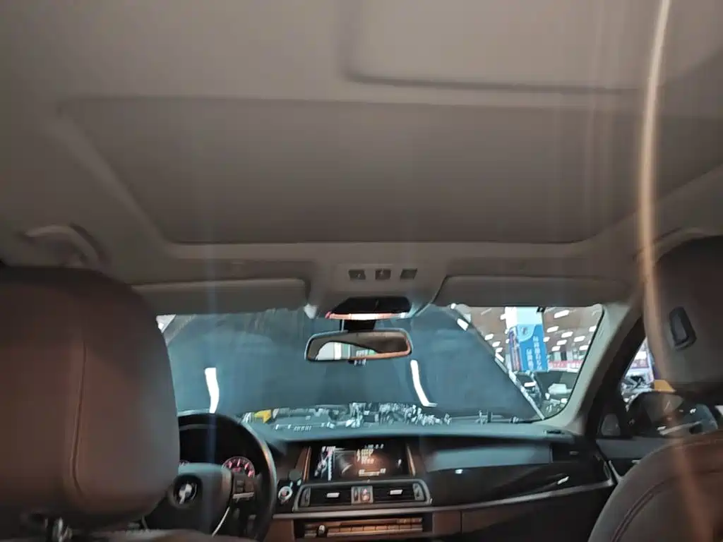BMW 5 Series — миниатюра 18