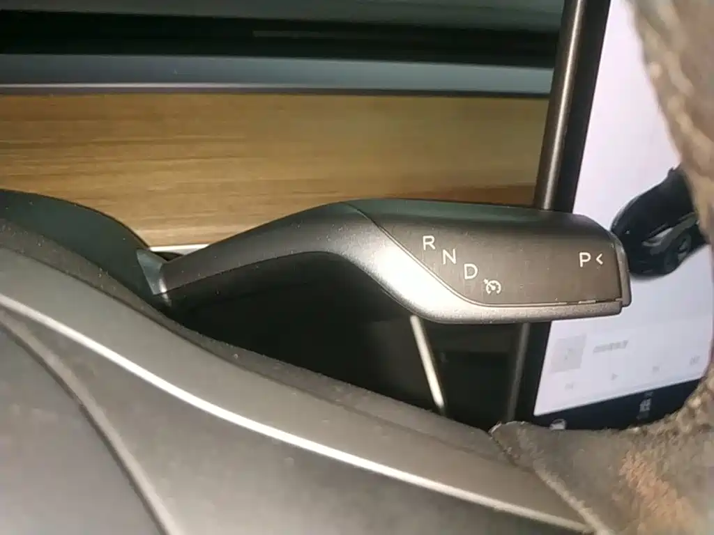Tesla Model 3 — миниатюра 14