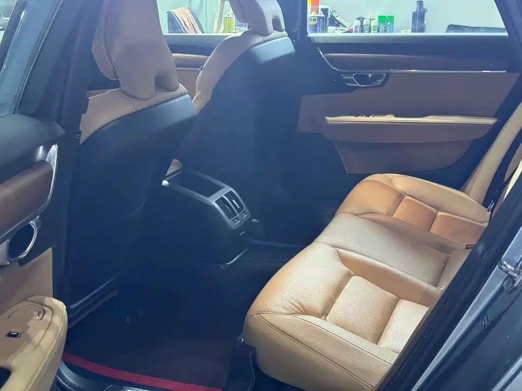 Volvo S90 — миниатюра 13