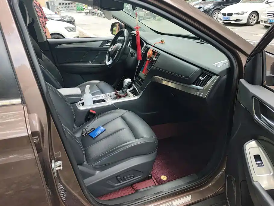 Roewe RX5 — миниатюра 8