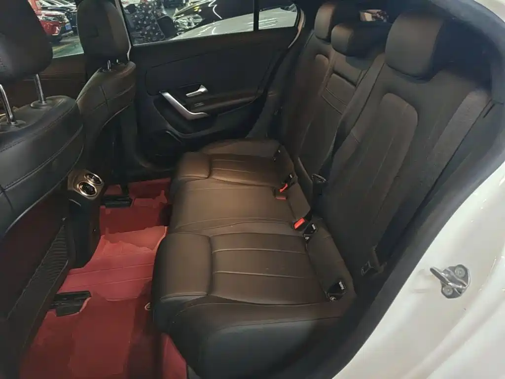 Mercedes-Benz A-Class — миниатюра 17