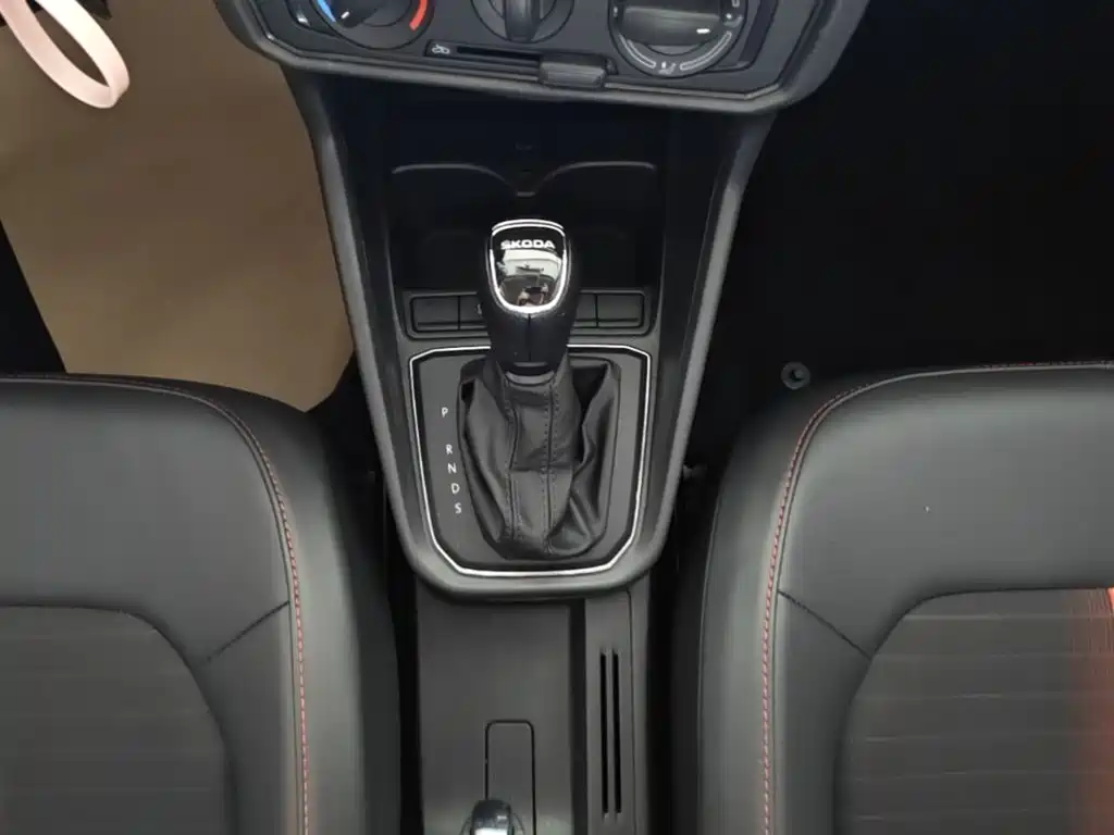 Skoda Rapid Spaceback — миниатюра 14