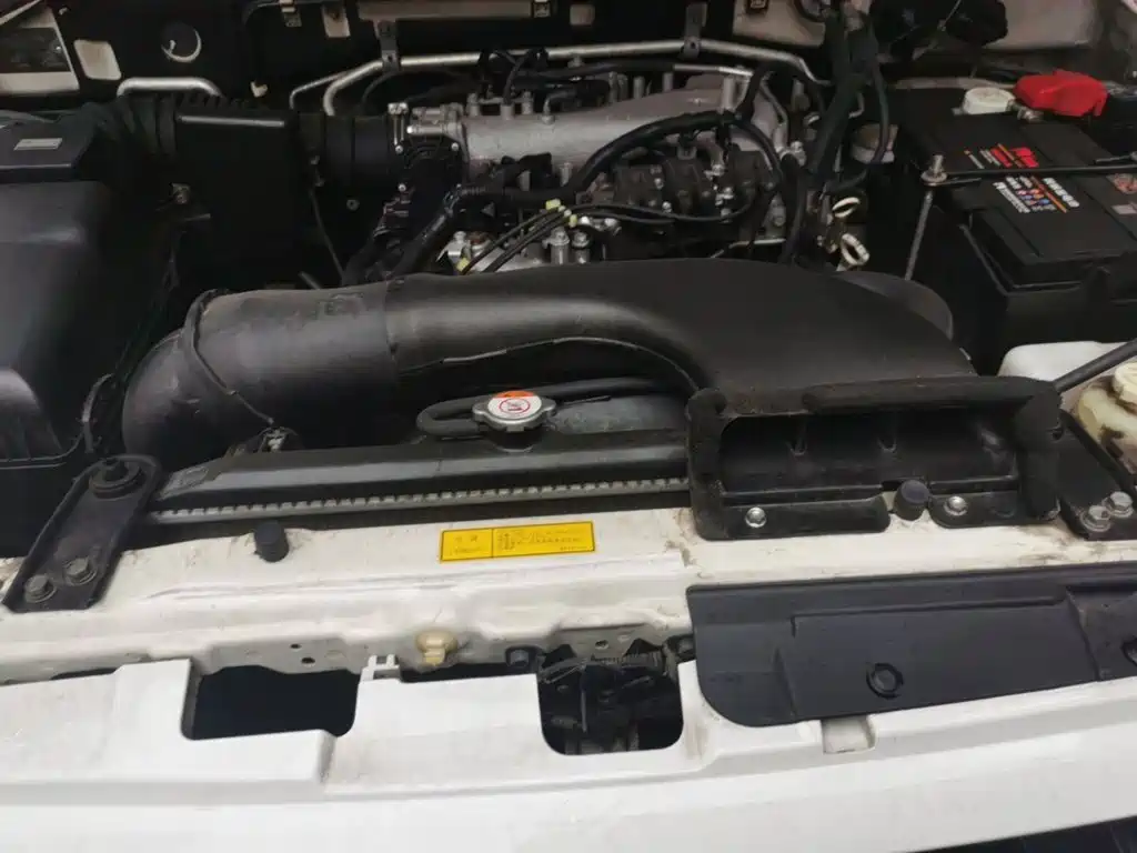 Mitsubishi Pajero — миниатюра 11
