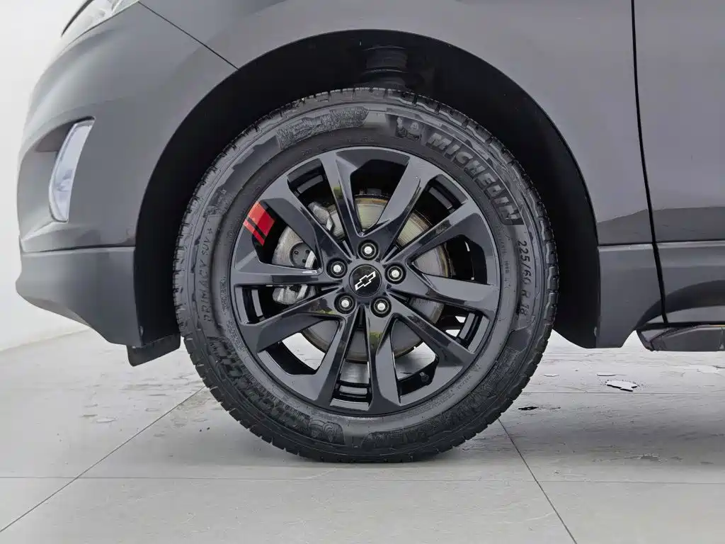 Chevrolet Equinox — миниатюра 17