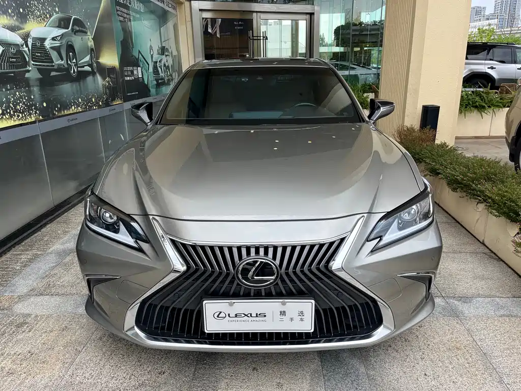 Lexus ES — миниатюра 2