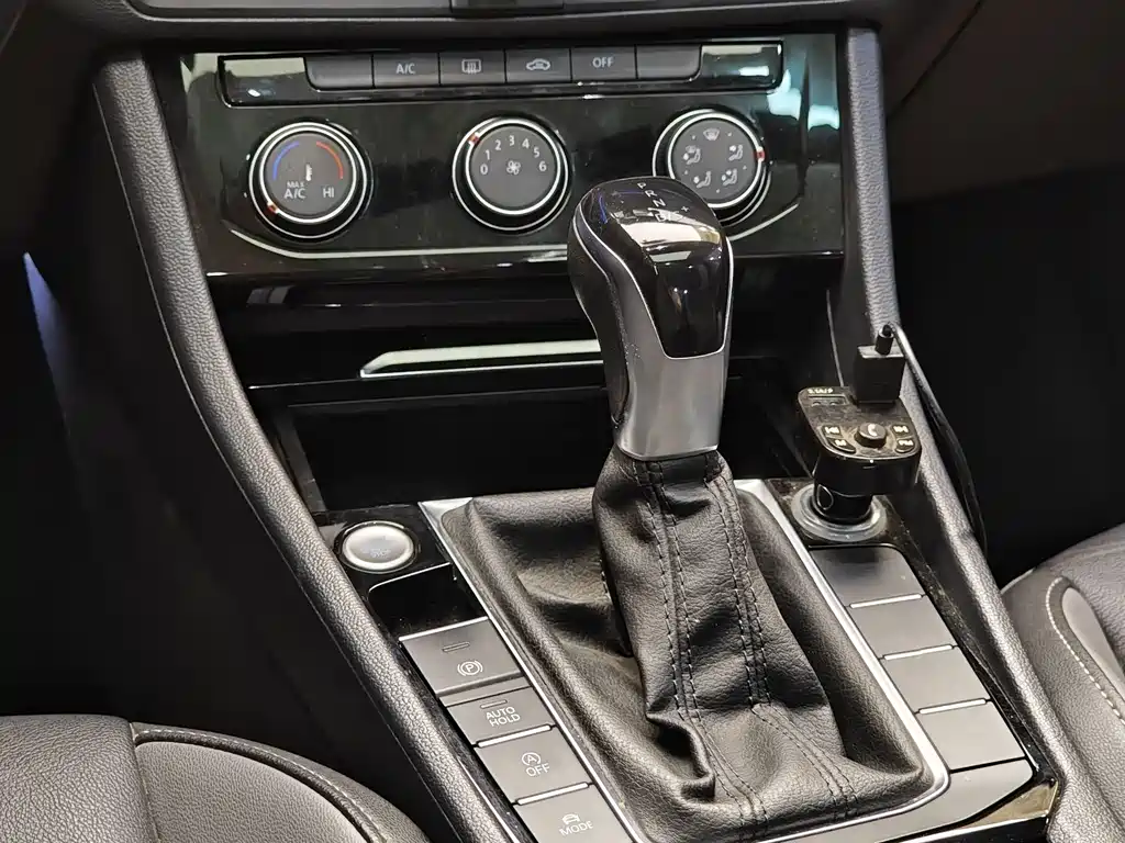 Volkswagen Sagitar — миниатюра 17