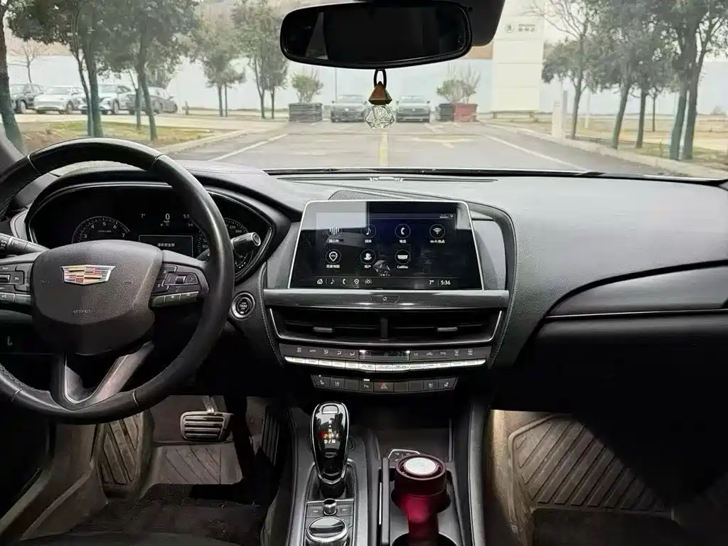 Cadillac CT5 — миниатюра 6