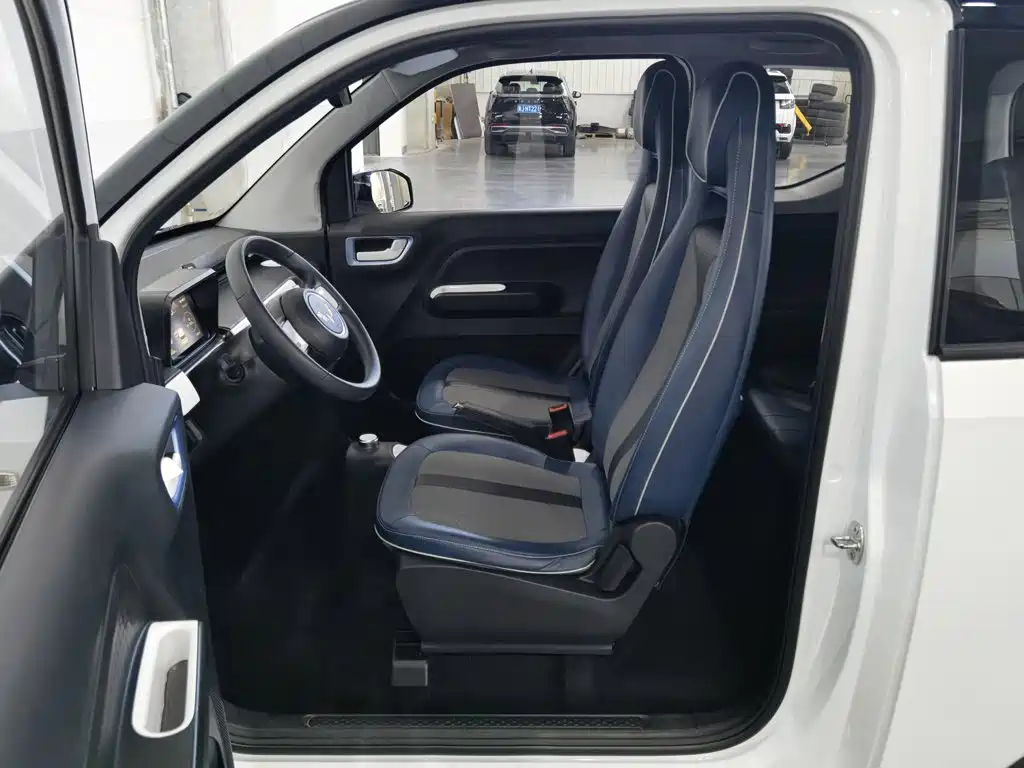 Wuling MINIEV — миниатюра 10