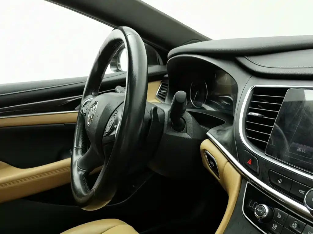 Buick LaCrosse — миниатюра 22