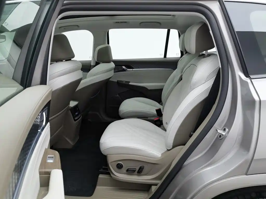 Roewe RX9 — миниатюра 15