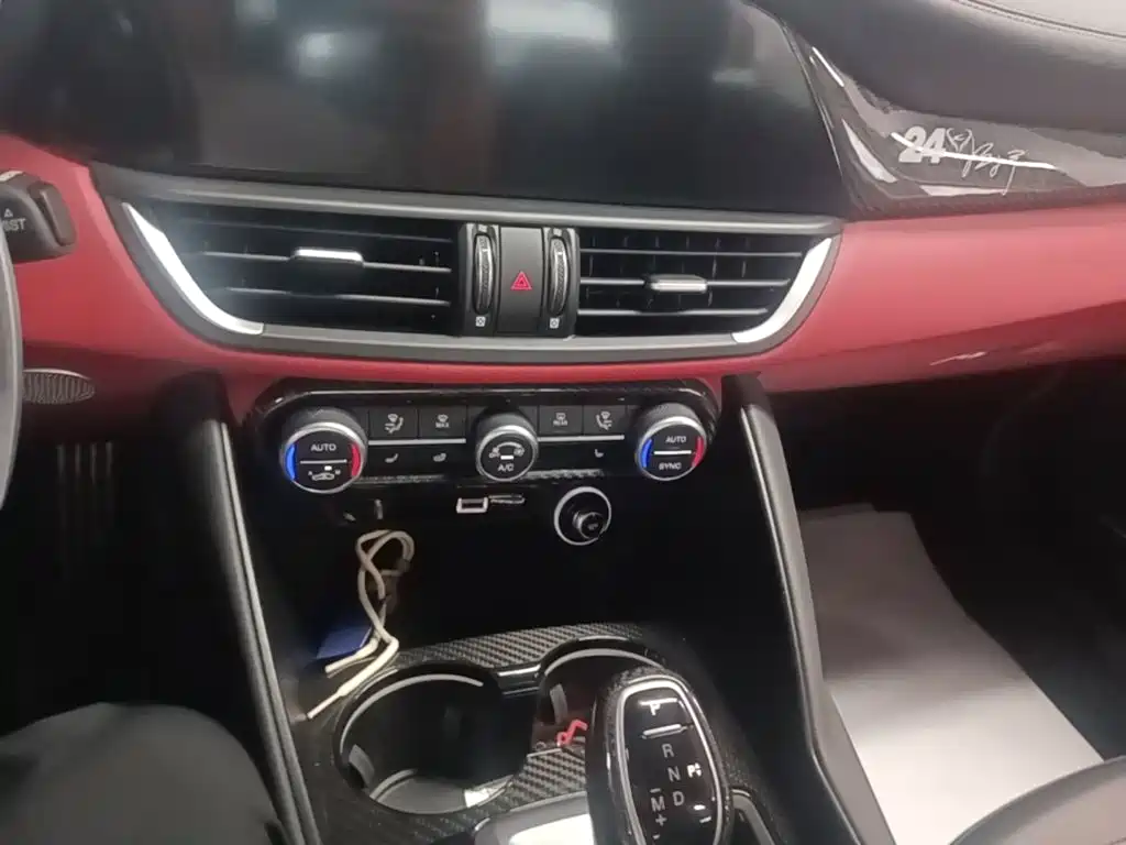 Alfa Romeo Giulia — миниатюра 13