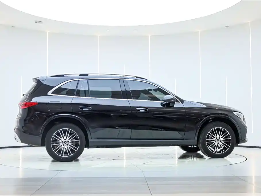 Mercedes-Benz GLC 2025 GLC 260 L 4MATIC