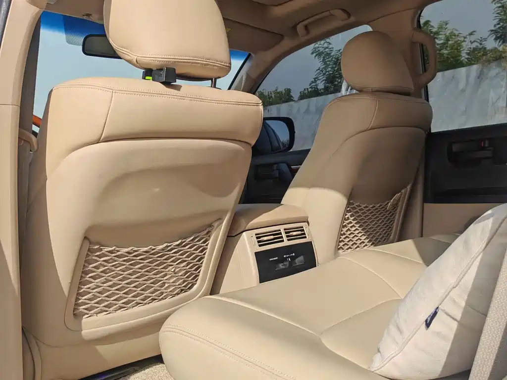Toyota Land Cruiser — миниатюра 6