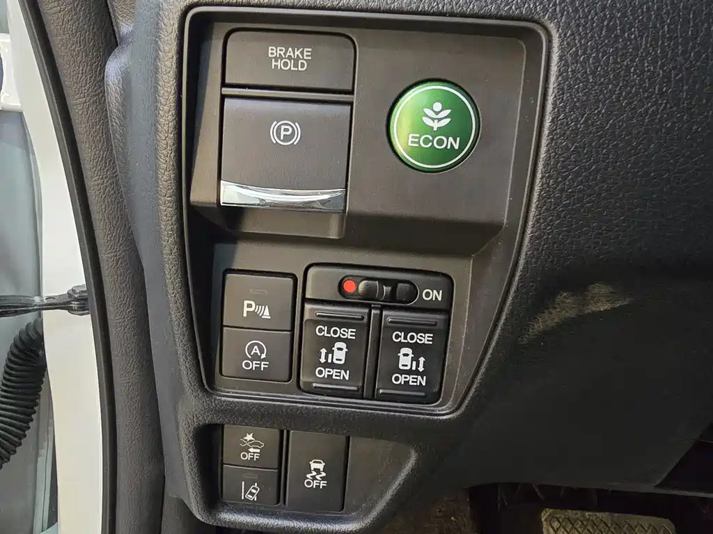 Honda Elysion — миниатюра 9
