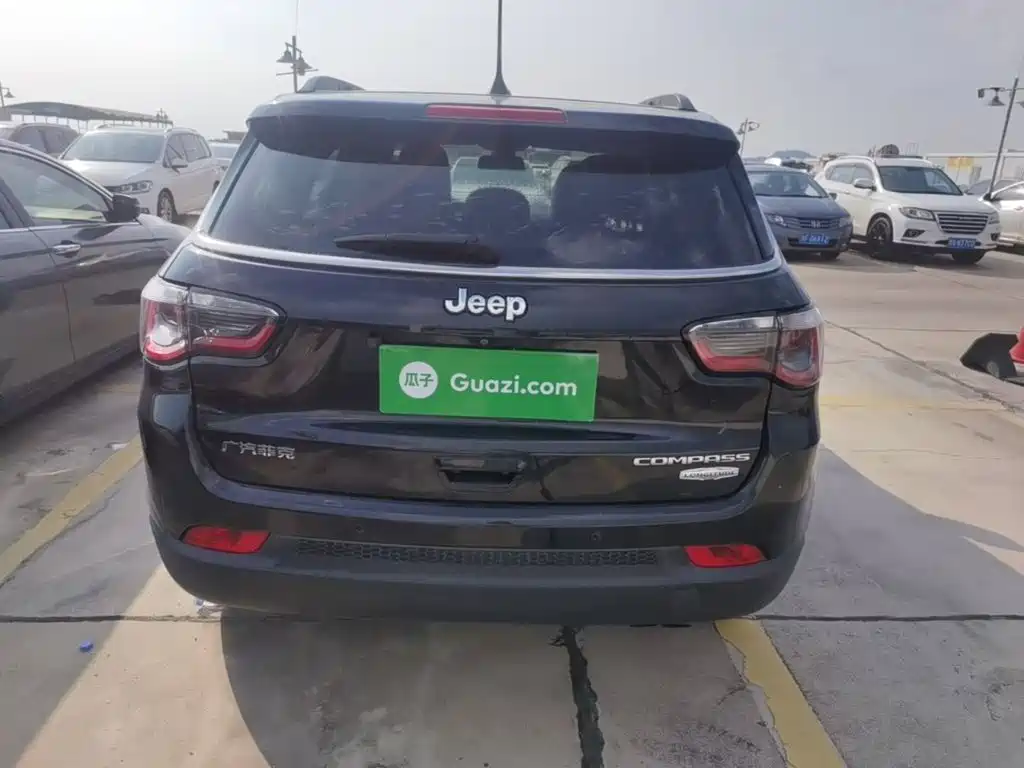 Jeep Compass — миниатюра 6