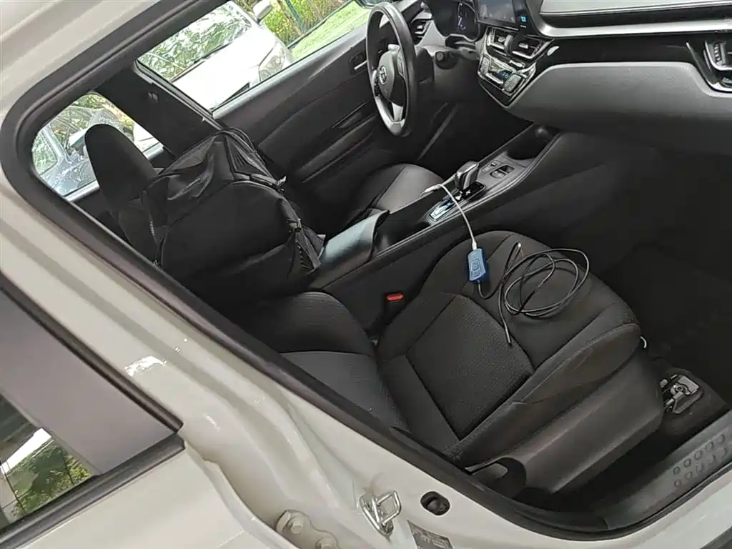 Toyota C-HR EV — миниатюра 20