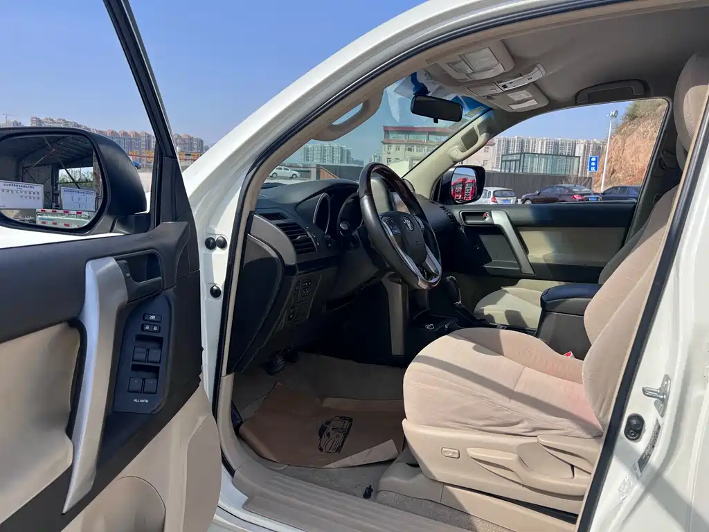 Toyota Land Cruiser Prado 2013 2.7L