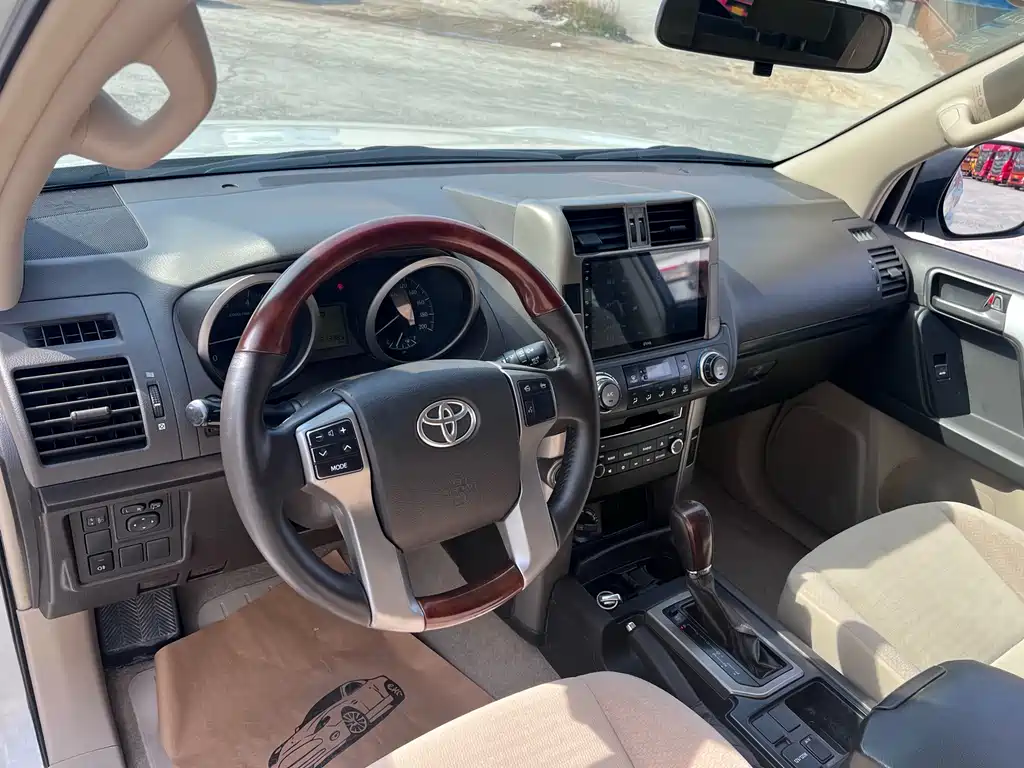 Toyota Land Cruiser Prado 2013 2.7L