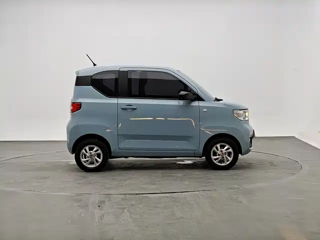 Wuling MINIEV — миниатюра 4
