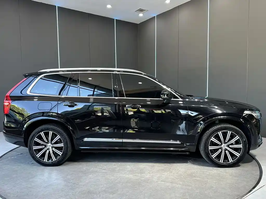 Volvo XC90 — миниатюра 5
