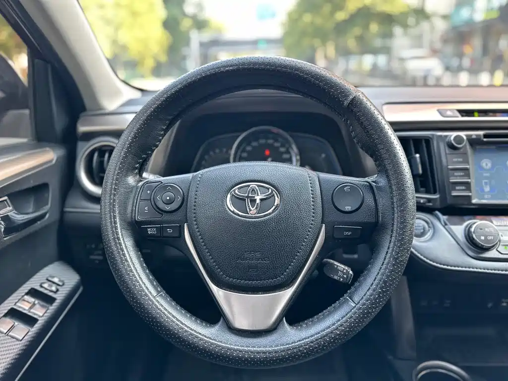 Toyota RAV4 — миниатюра 21