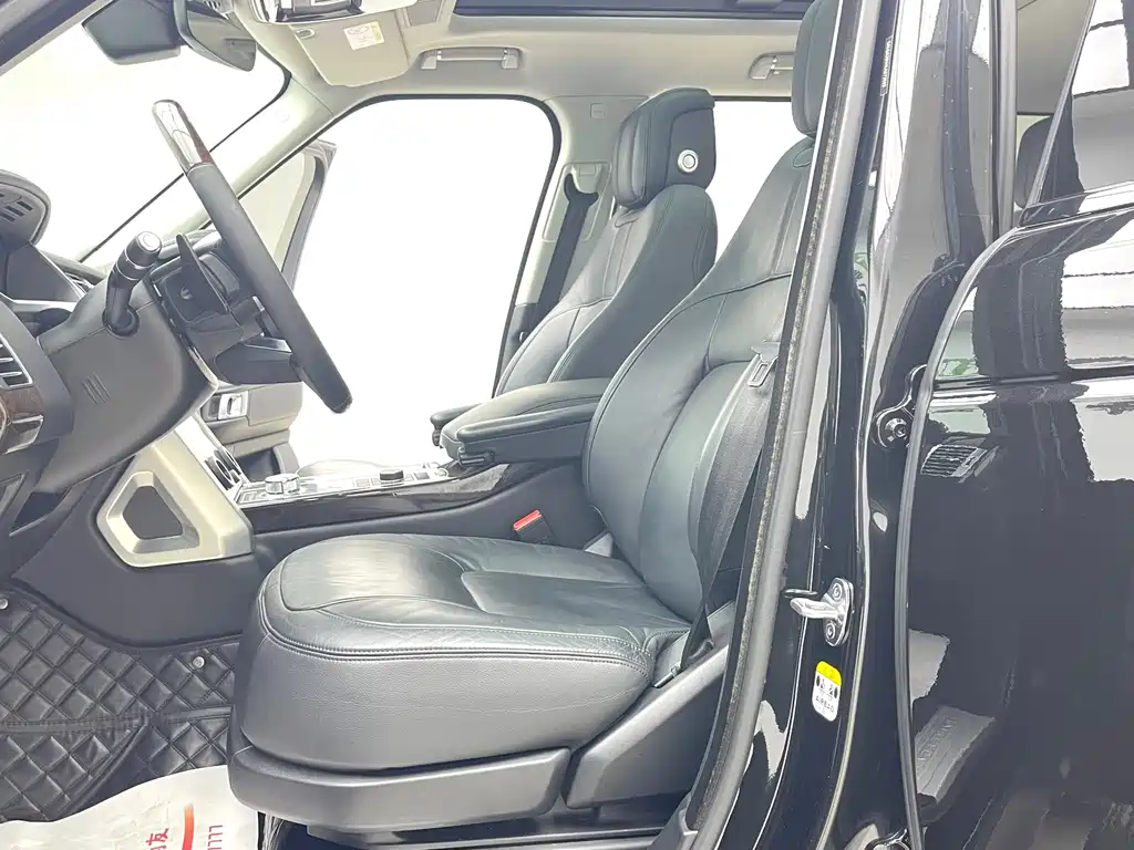 Land Rover Range Rover — миниатюра 8