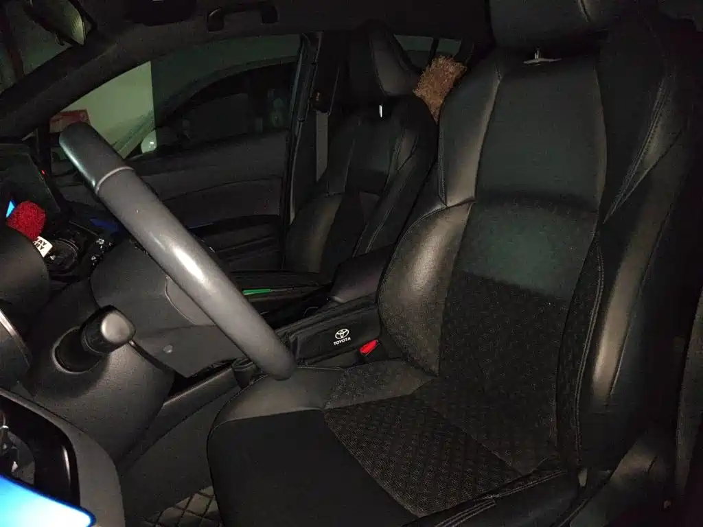 Toyota IZOA — миниатюра 11