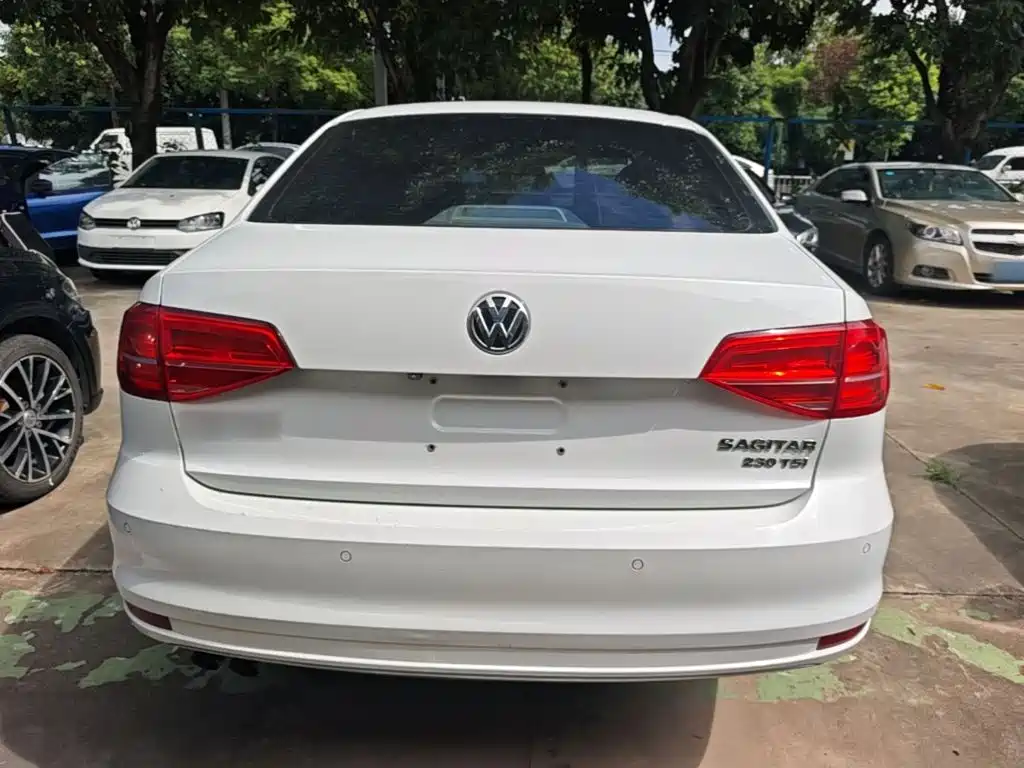 Volkswagen Sagitar — миниатюра 6