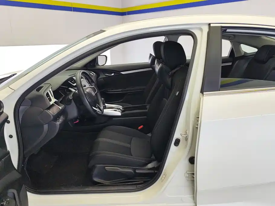 Honda Civic — миниатюра 9