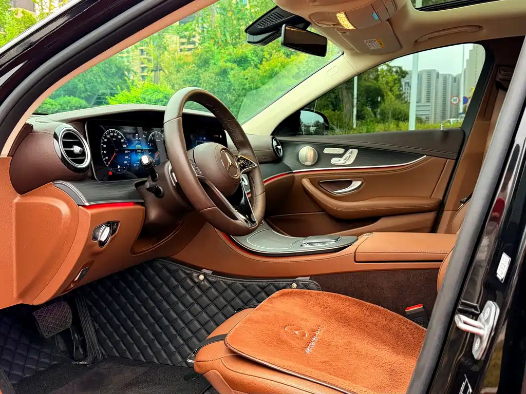 Mercedes-Benz E-Class — миниатюра 4