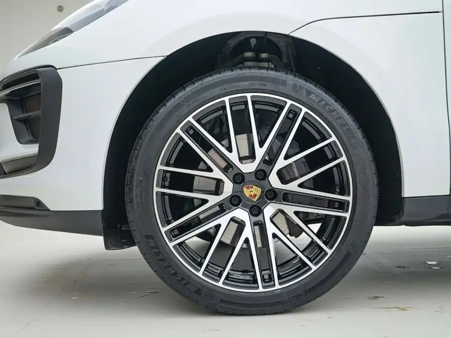 Porsche Macan — миниатюра 15