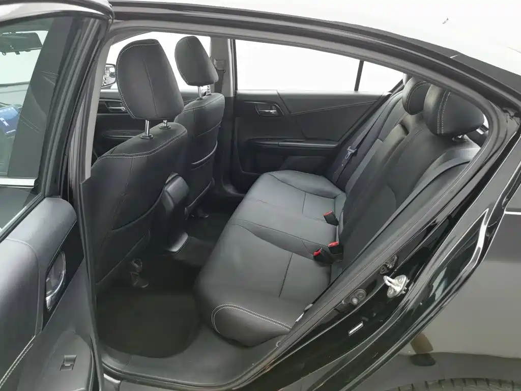 Honda Accord — миниатюра 15