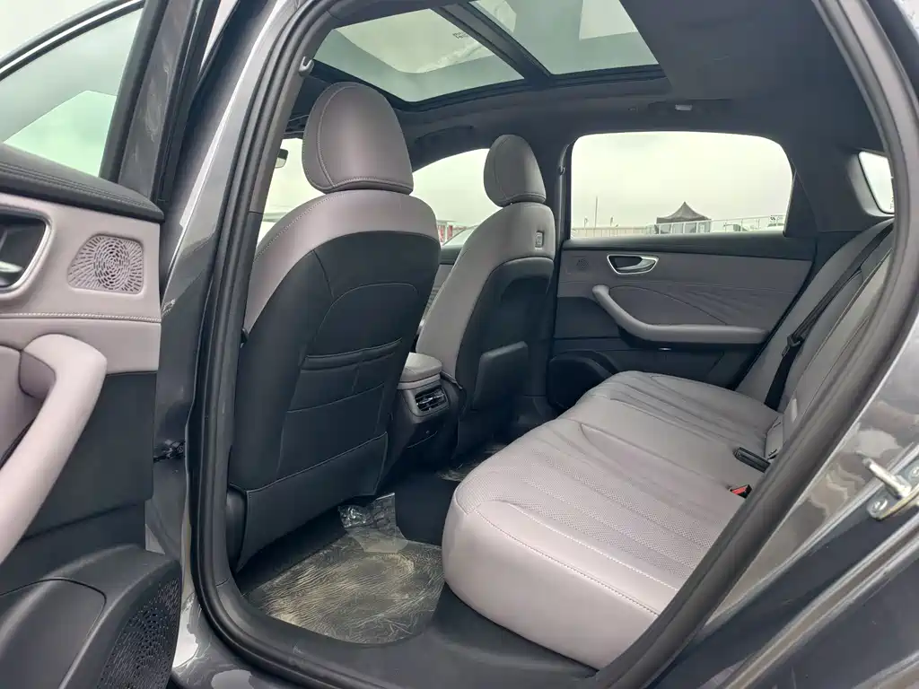 Roewe M7 DMH — миниатюра 10