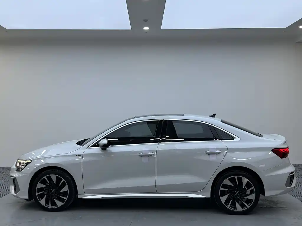 Audi A3 — миниатюра 4