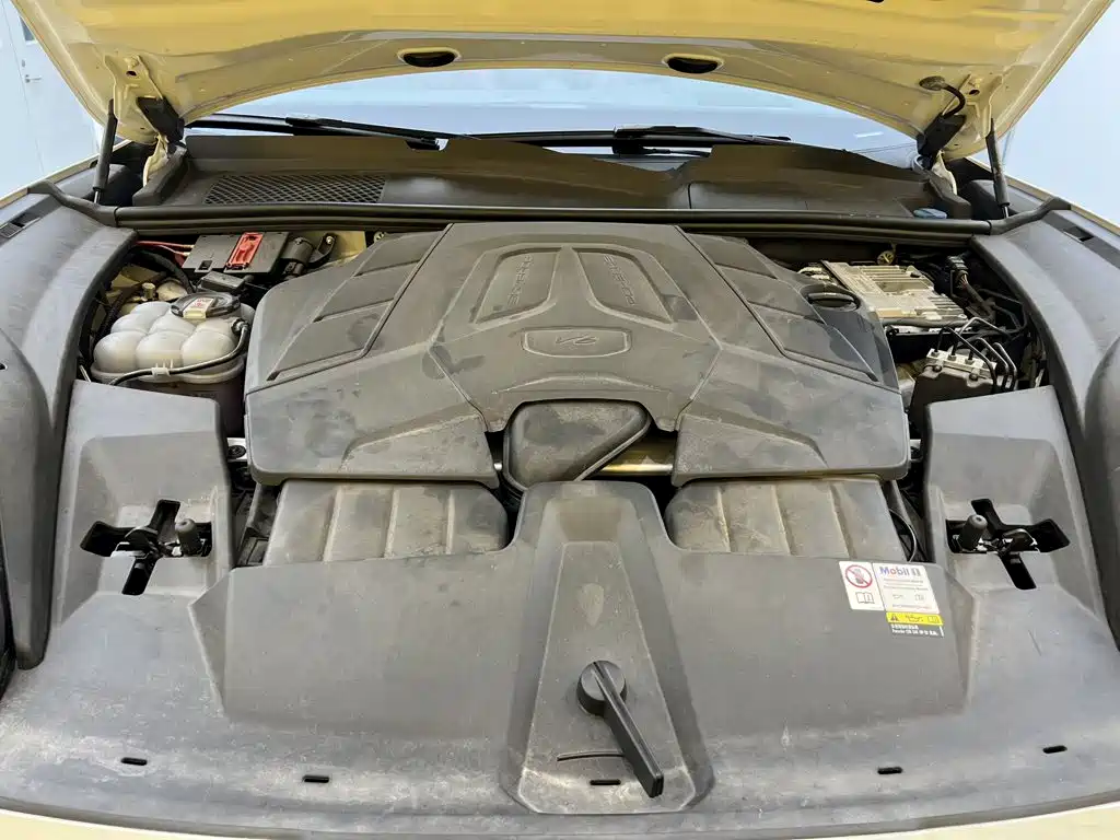 Porsche Cayenne — миниатюра 11