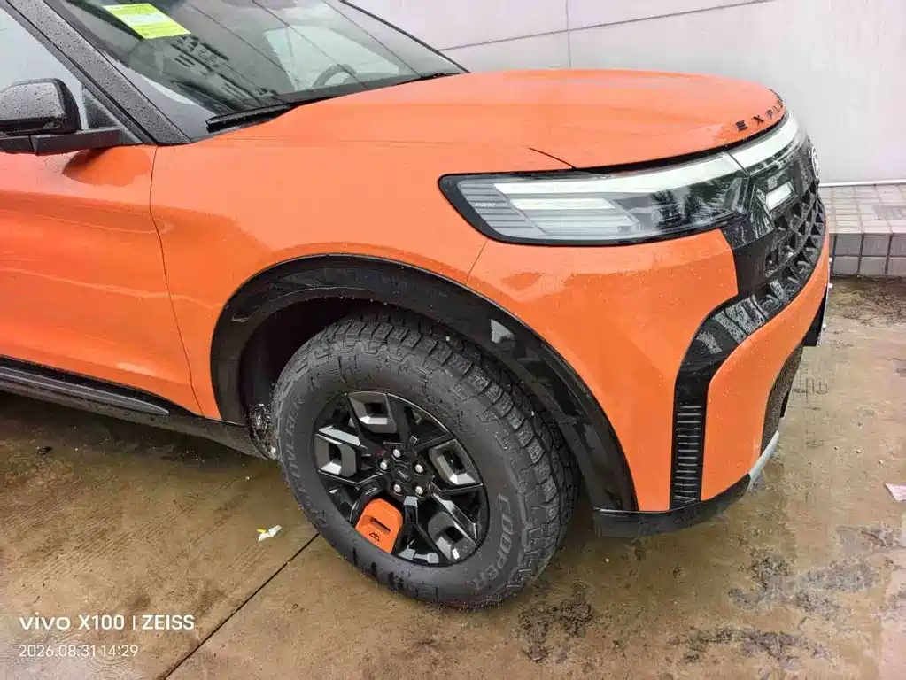 Ford Explorer — миниатюра 2