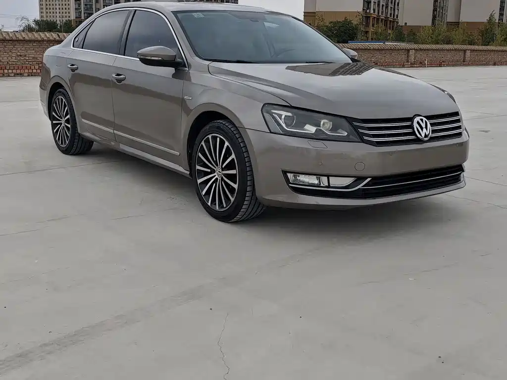 Volkswagen Passat 2015 1.8TSI AT