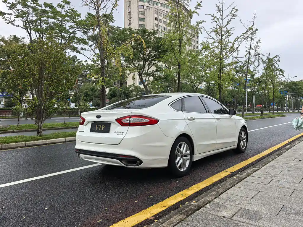 Ford Mondeo — миниатюра 5