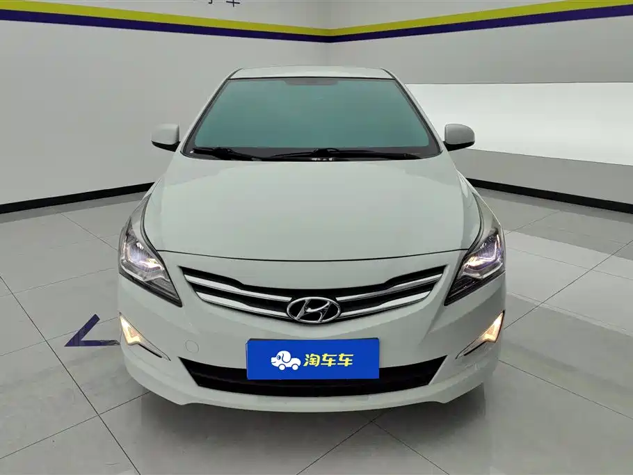 HYUNDAI RENA