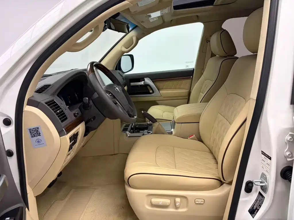 Toyota Land Cruiser 2017 5.7L VXR