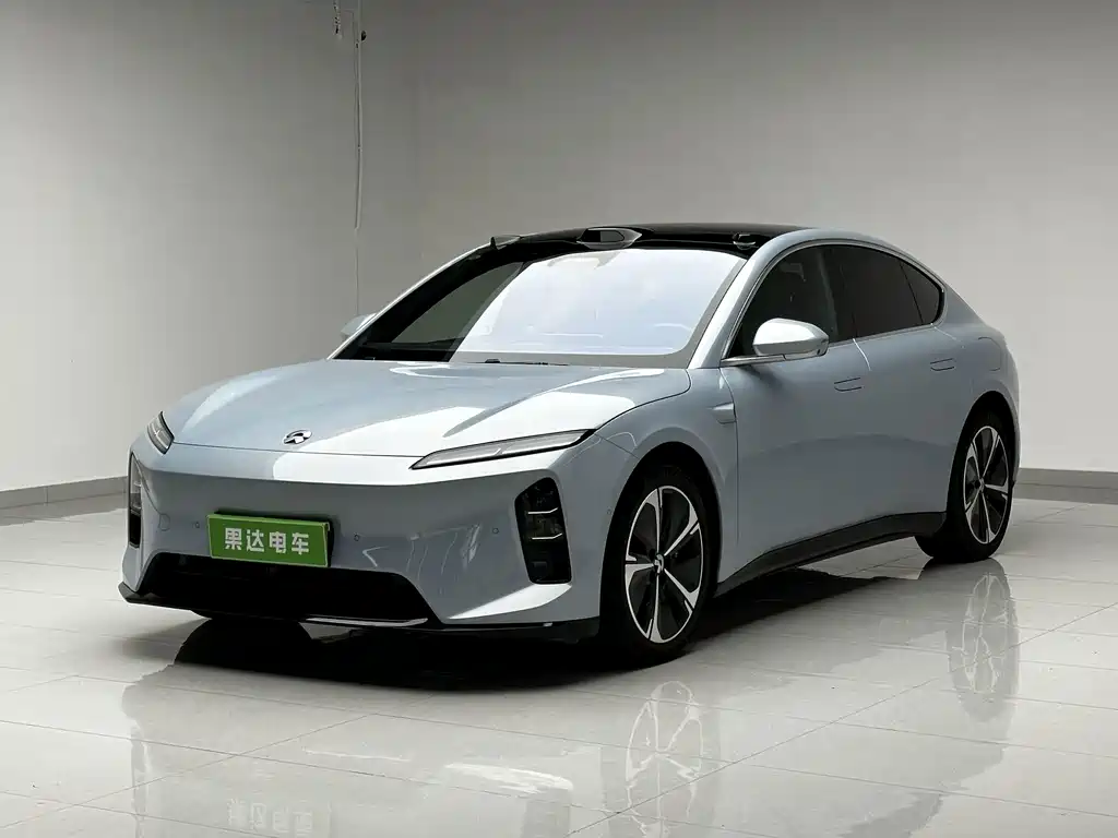 NIO ET5