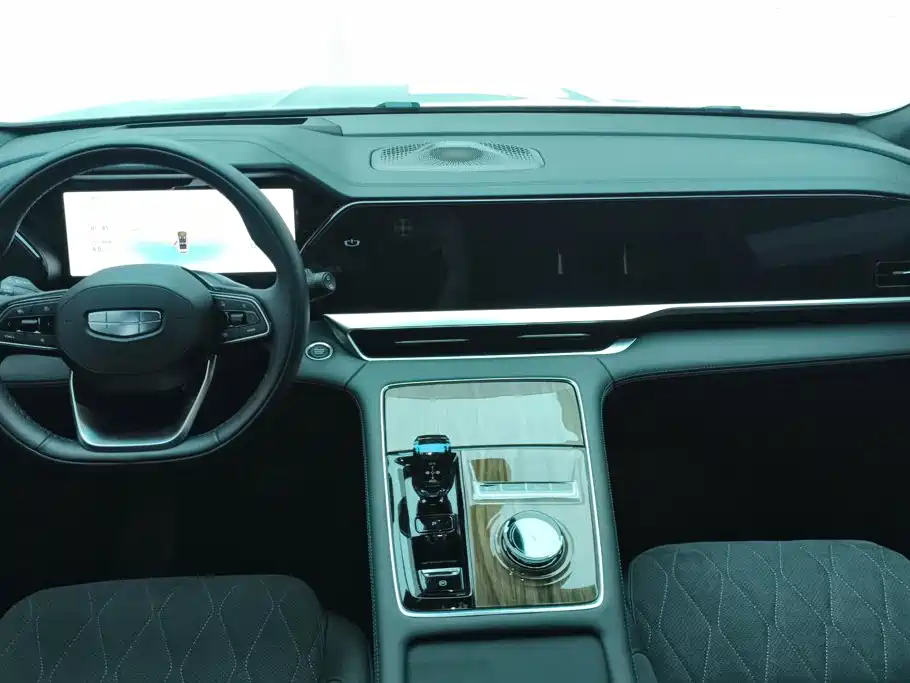 Geely Xingyue L — миниатюра 12